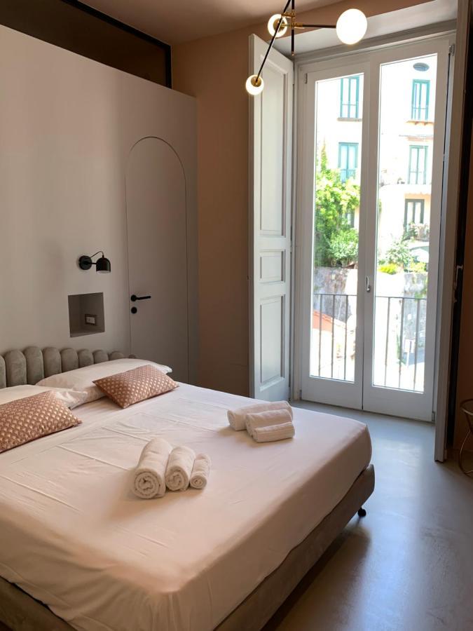 Luciani 33 Luxury Rooms Salerno Kültér fotó