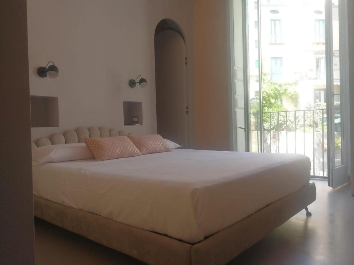 Luciani 33 Luxury Rooms Salerno Kültér fotó